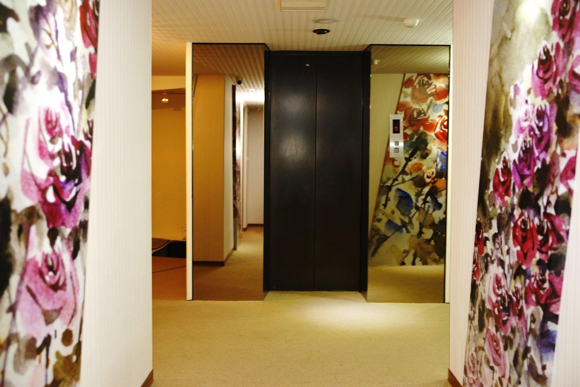 Roaders Hotel Hualien Dongda Экстерьер фото